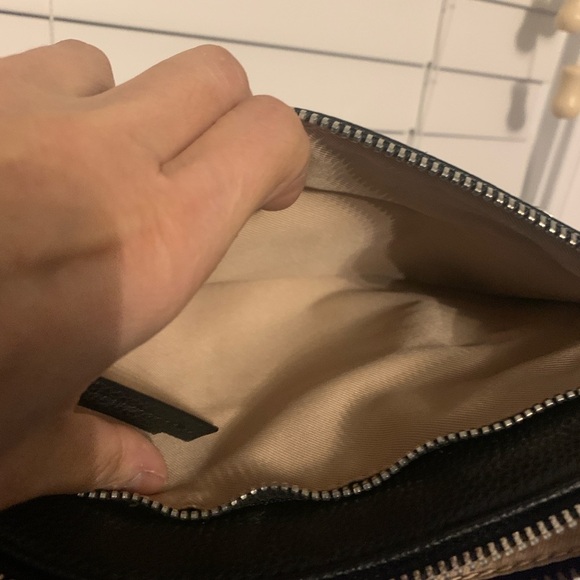 Dana Buchman Black Crossbody Purse, Preloved in great excellent used condition. - Picture 5 of 9